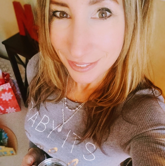 Meet your Posher, Chantelle - Picture 3 of 3